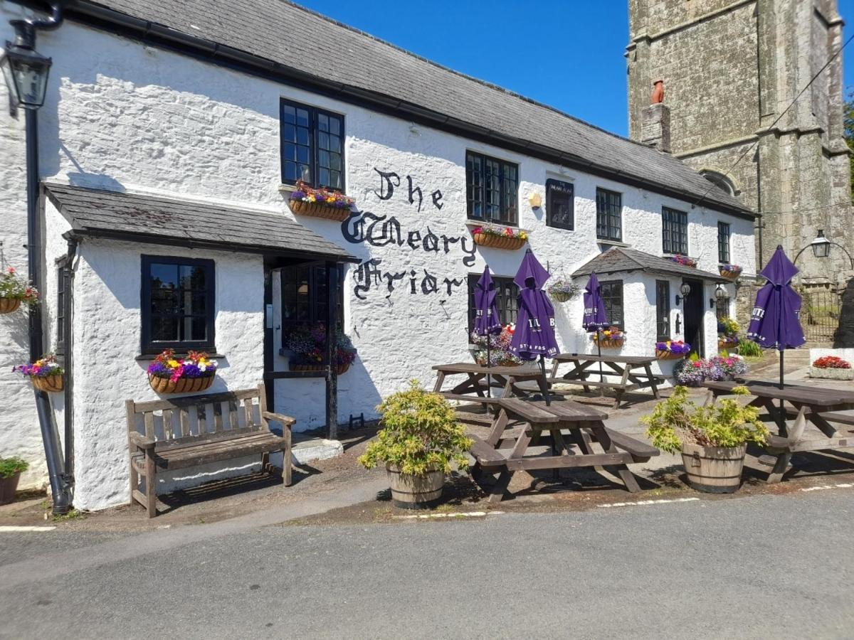 The Weary Friar Inn Pillaton Exterior foto